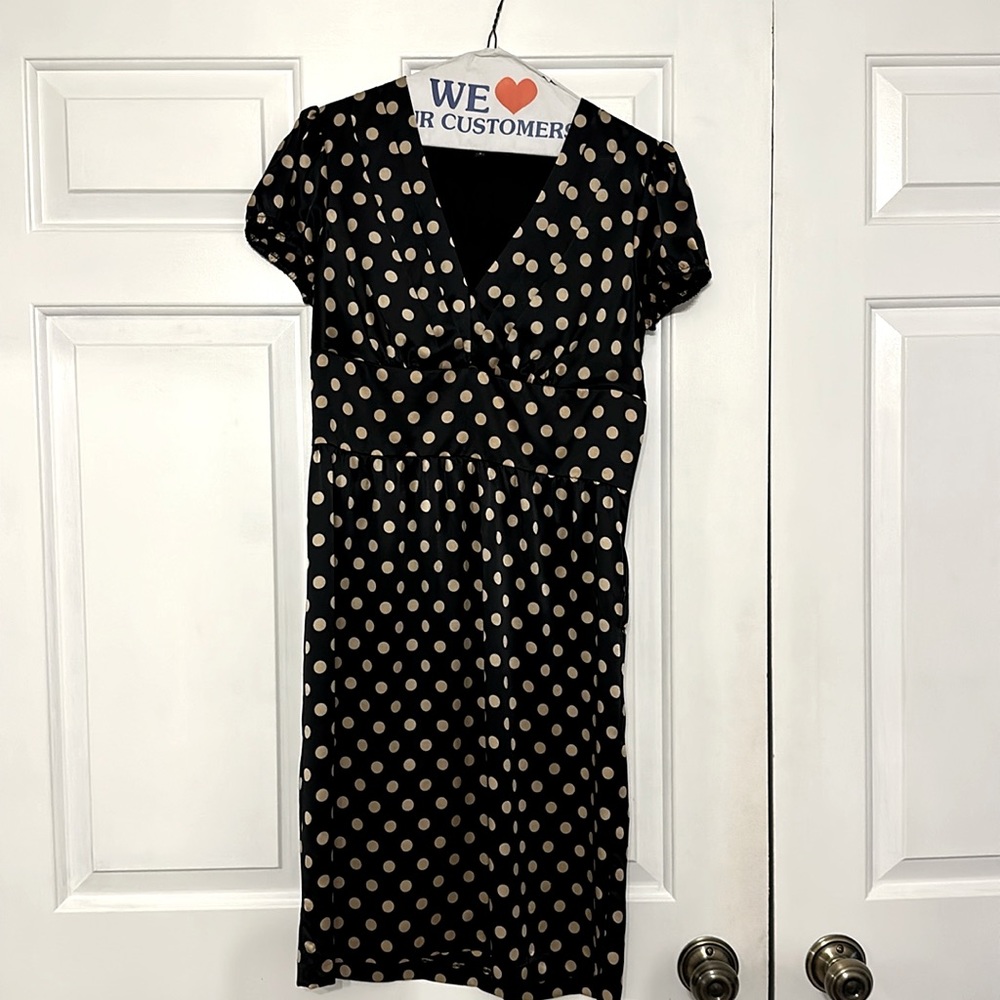 EUC Vintage Betsey Johnson size 6, silk cocktail dress, black w/ tan polka dots